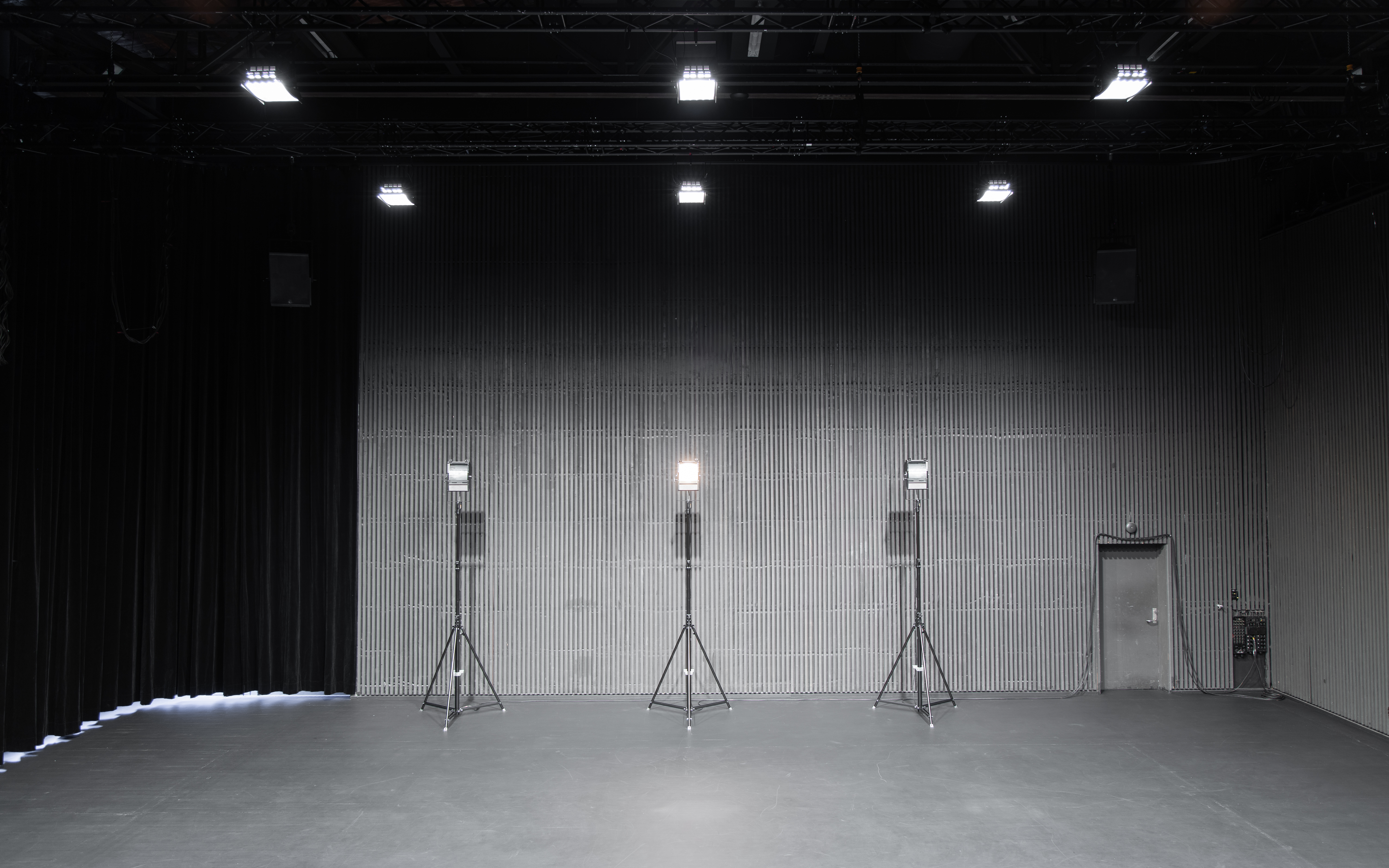 2025 Dancing - Deborah Hay trio, Jakob Oredsson