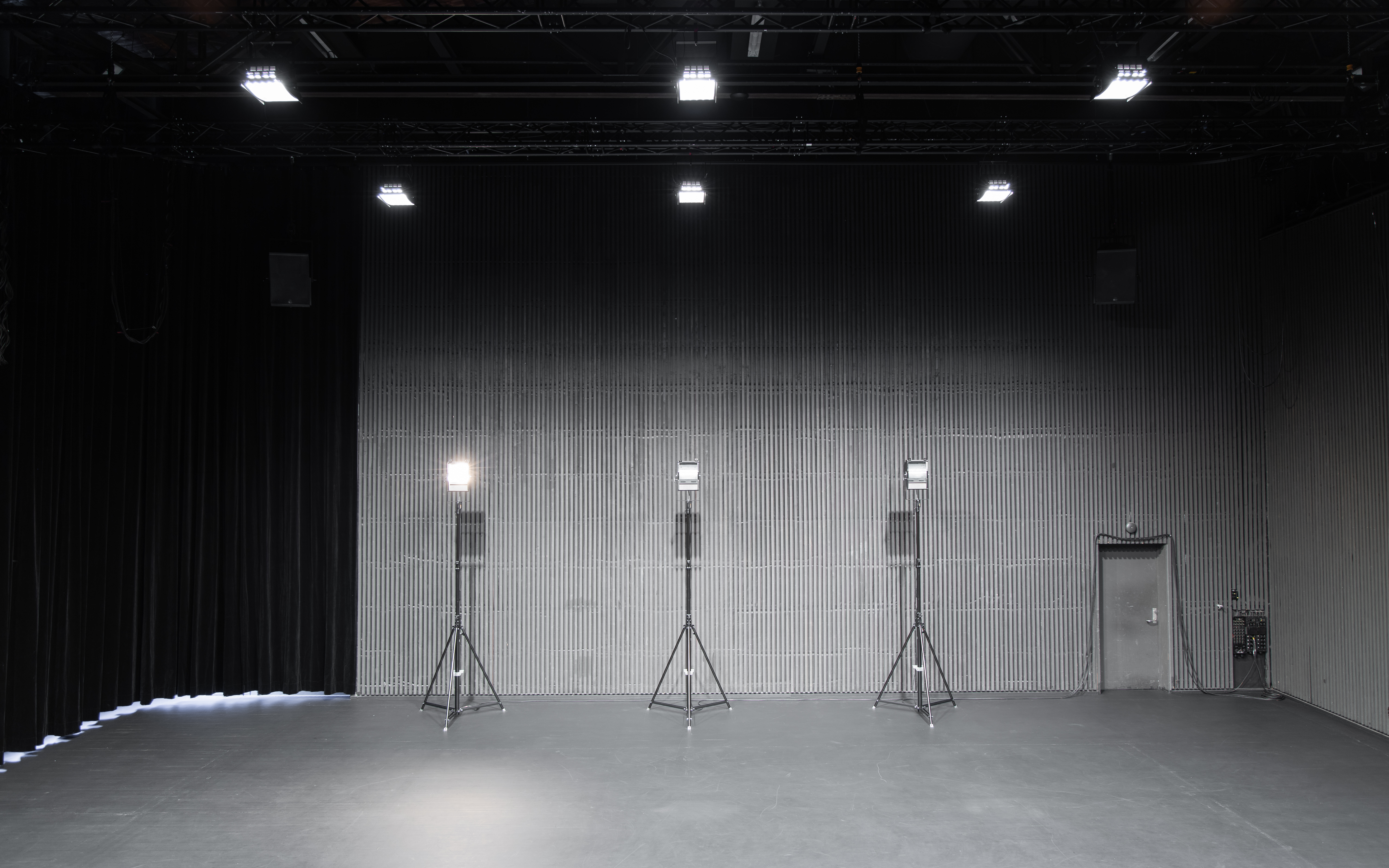 2025 Dancing - Deborah Hay trio, Jakob Oredsson